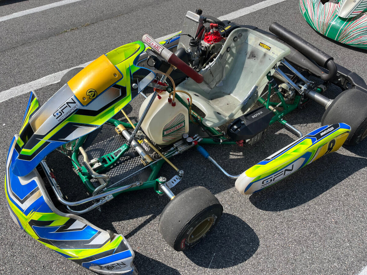 Kenet haastat kisaamaan karting-radalla?